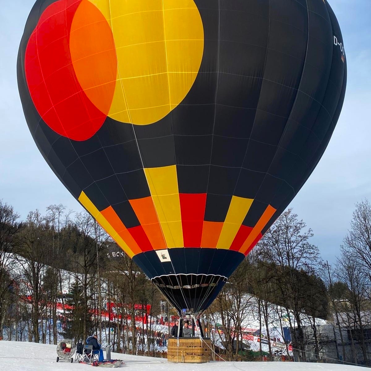 Matercard-Ballon an der Streif